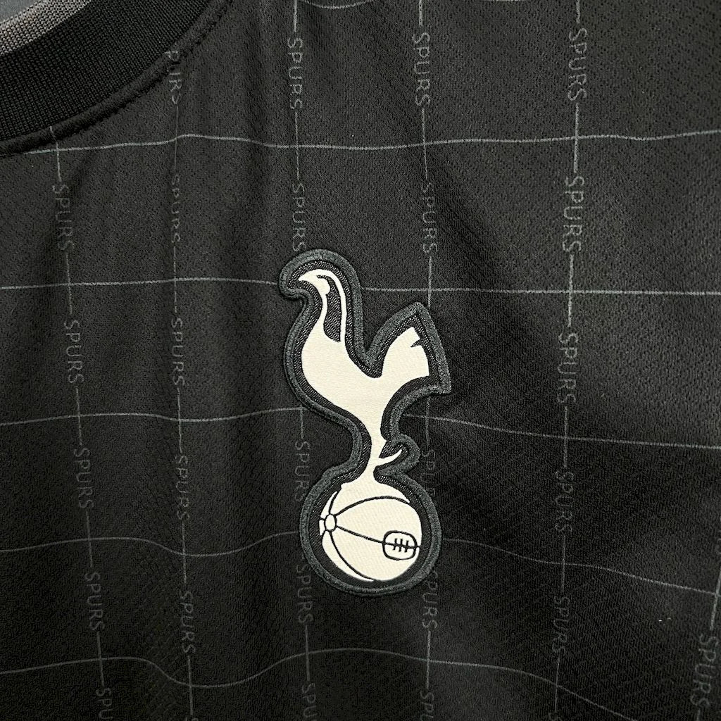 Tottenham Hotspurs bortatröja 2025/26