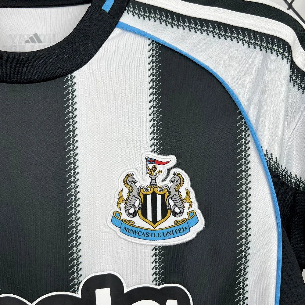 Newcastle United Hemmatröja 2025/26