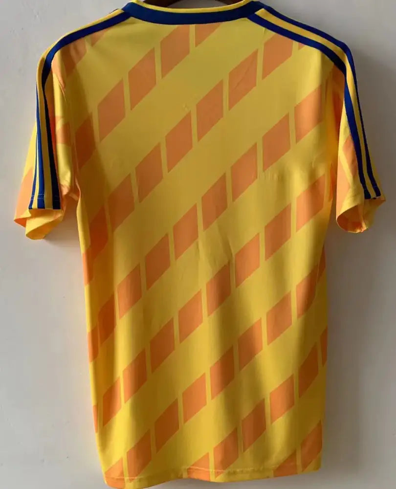 Retro 1988 Sweden Home Shirt Clothing