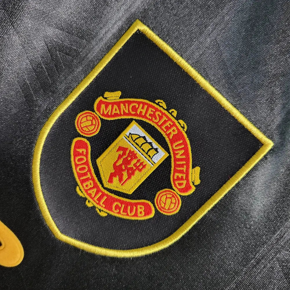 Retro 1993/95 Manchester United Away Shirt