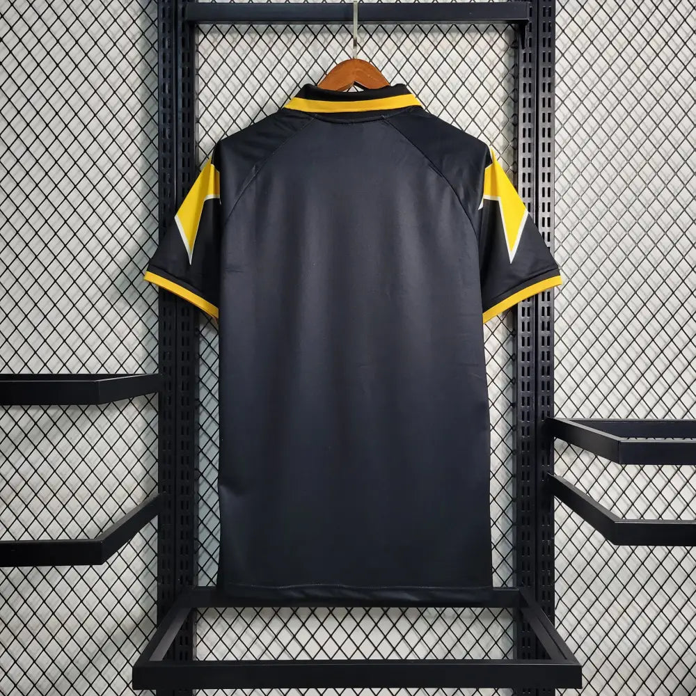 Retro 1995/97 Juventus Away Shirt Clothing