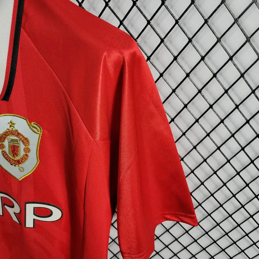 Retro 1999/00 Manchester United Home Shirt Clothing