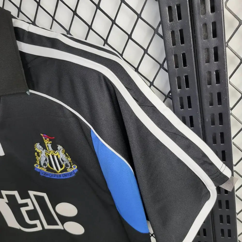Retro 2000/01 Newcastle United Away Shirt Clothing