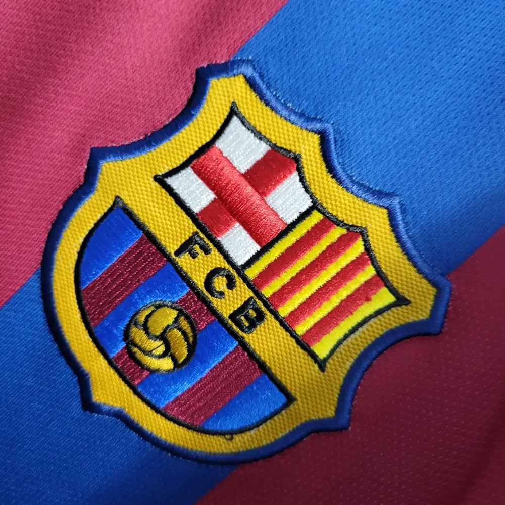 Retro 2005/06 Fc Barcelona Home Shirt Clothing