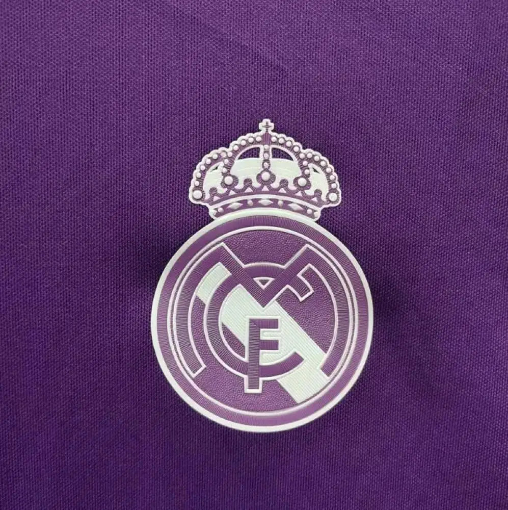 Retro 2016-2017 Real Madrid Away Shirt Clothing