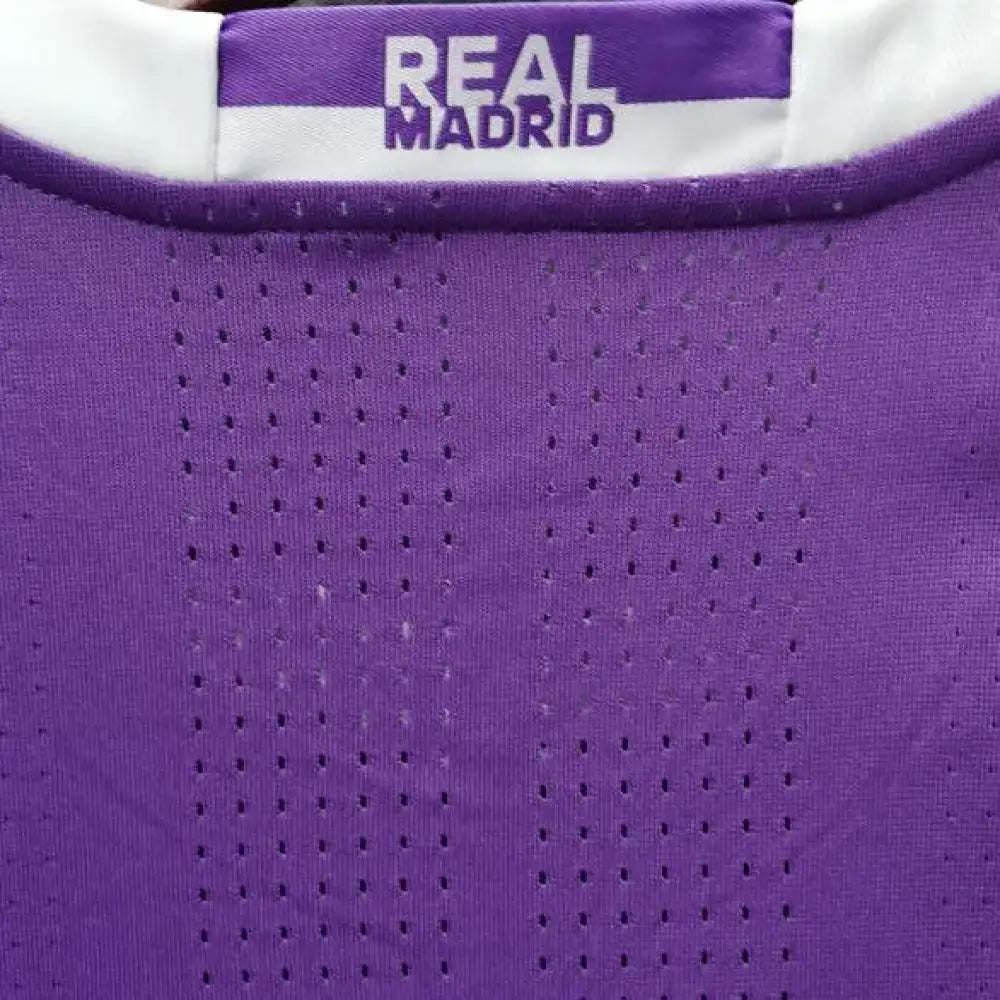 Retro 2016-2017 Real Madrid Away Shirt Clothing