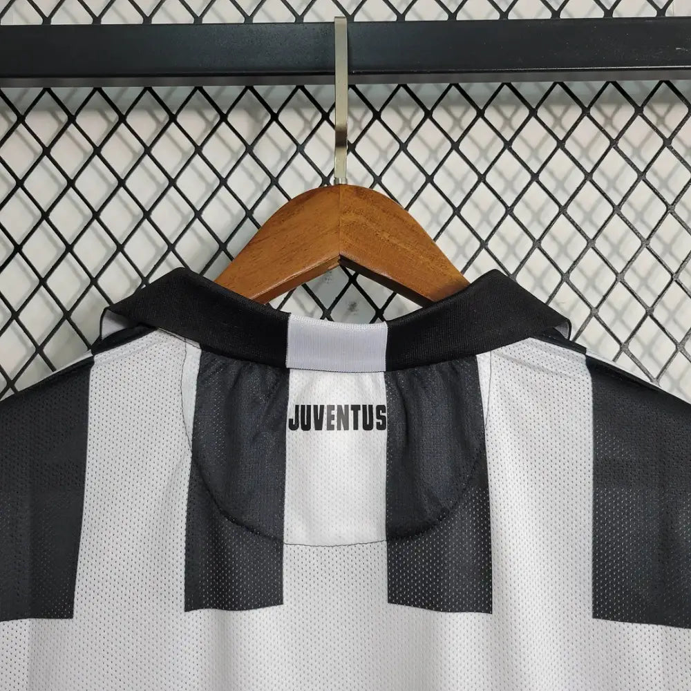 Retro Juventus 2014/15 Home Shirt Clothing