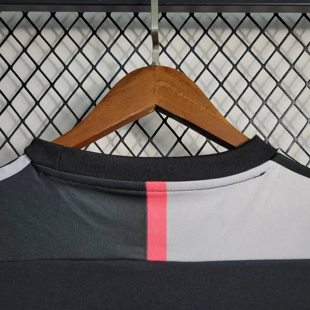 Retro Juventus 2019/20 Home Shirt Clothing