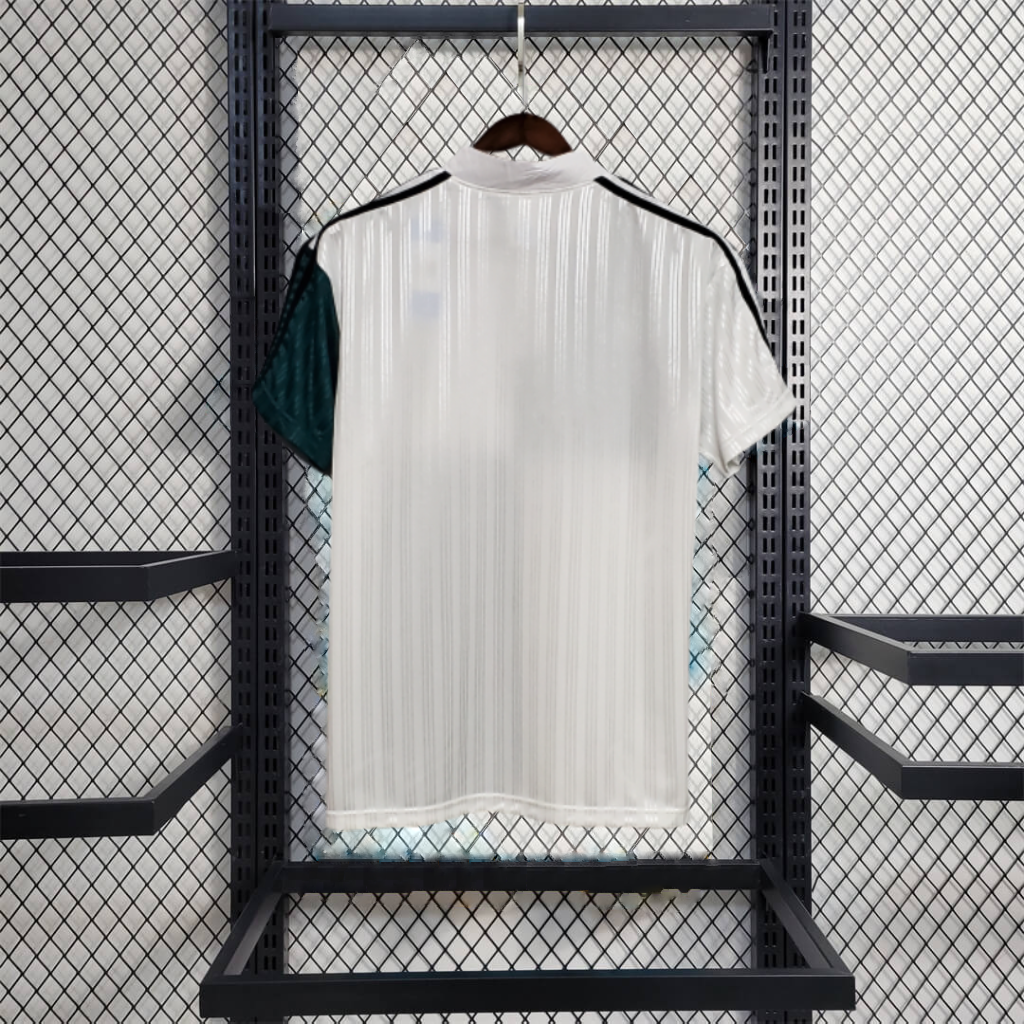 Retro 1995/96 Liv Away Shirt