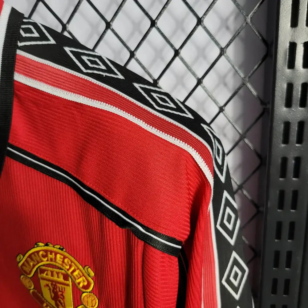 Manchester United 1998/99 Retro Home Long Sleeve Shirt