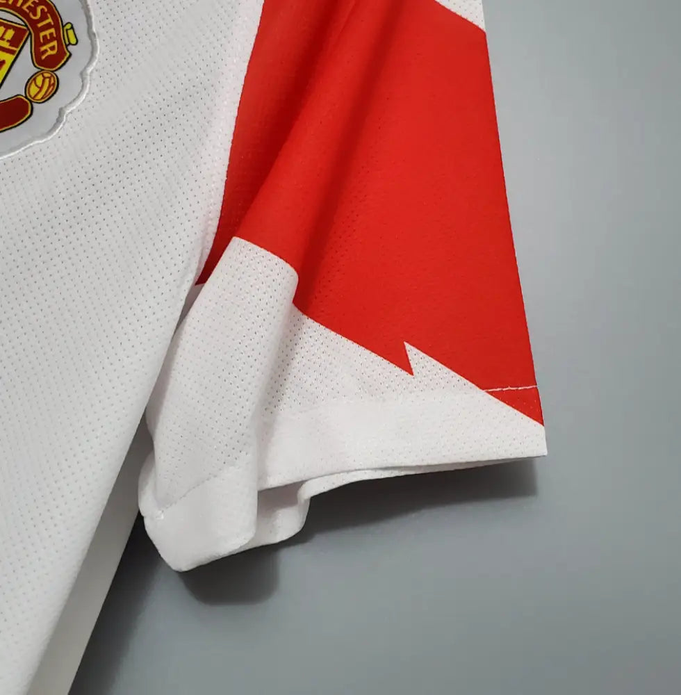 Retro 2008/09 Manchester United Home Shirt Clothing